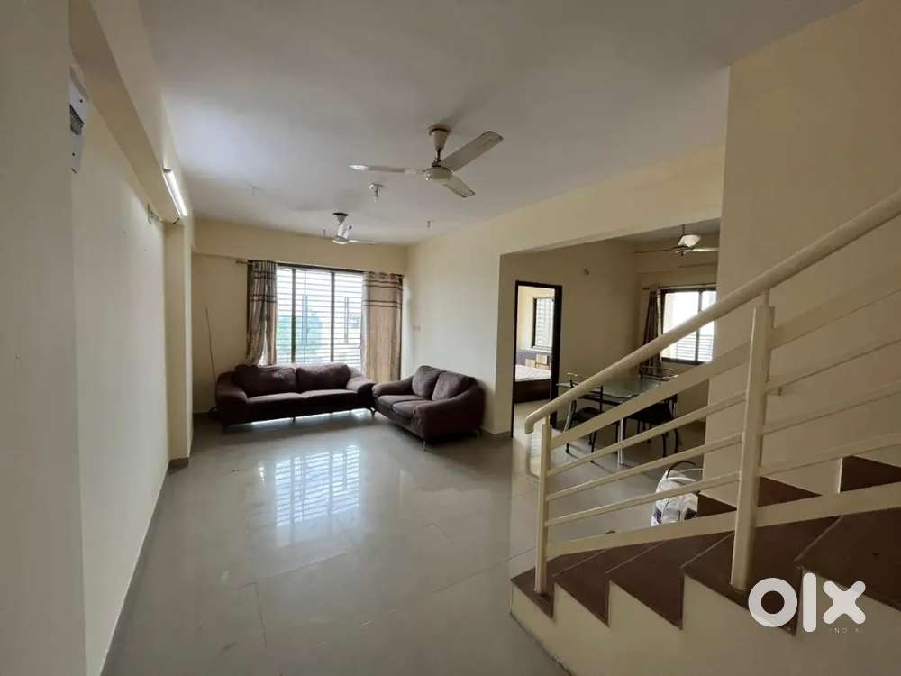 VICTORIA ROAD LUXURY 3BHK FLAT FOR RENT