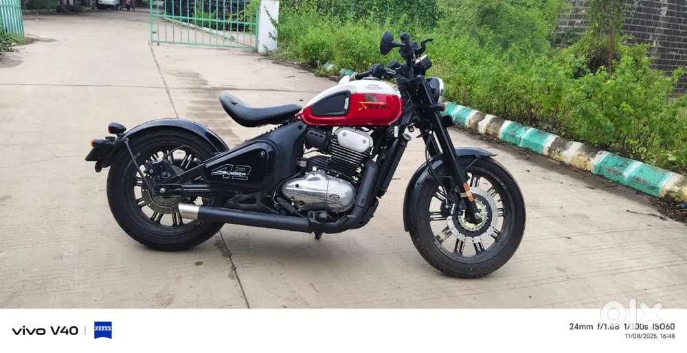 Jawa 42 Bobber
