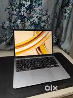 MacBook Air M1 2022