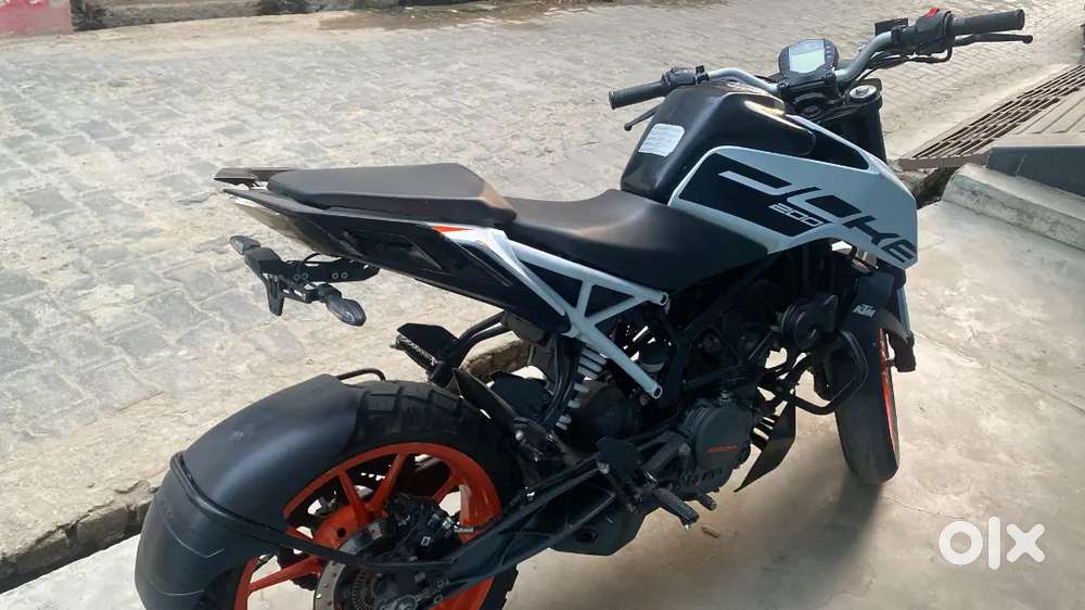 KTM DUKE 200 32000 DRIVEN