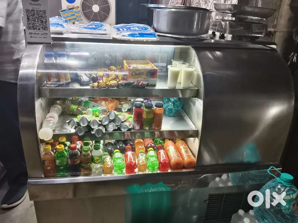 Galla with fridge nice RS 40000