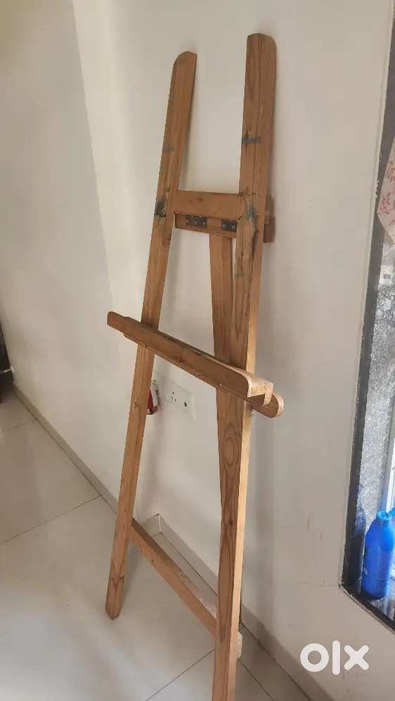 PAINTING STAND