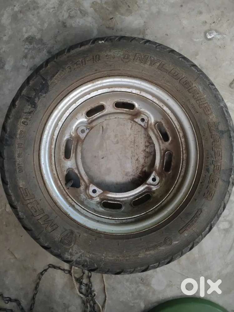 Hero Pleasure tyre with rim