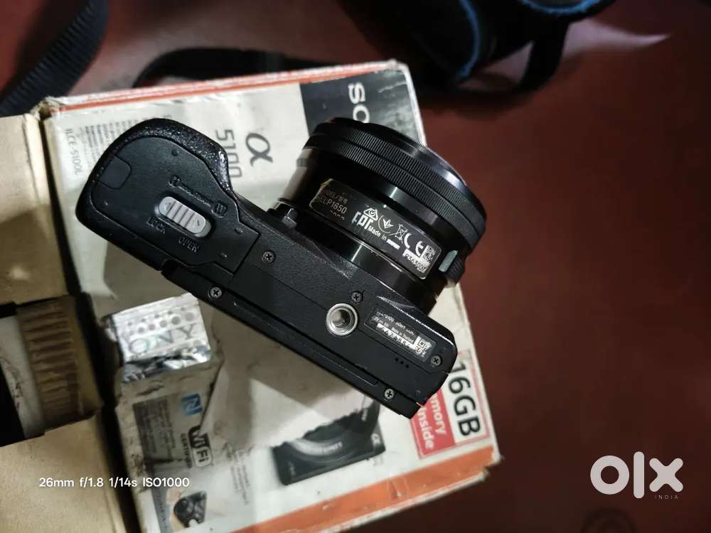 Sony A5100 mirrorless