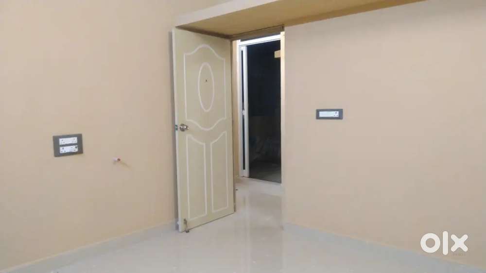 Rent heatproof roof sheets 24/7 metro water, for male bachelors