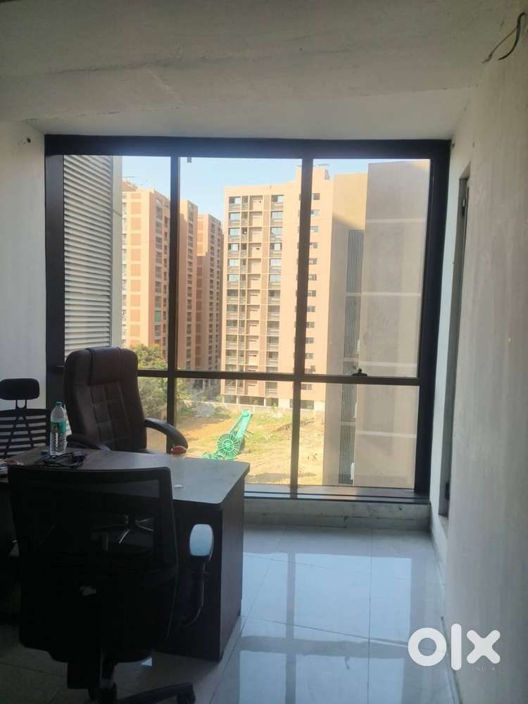 Office Space Available for Rent in Vaishnodevi, 5th Floor Unit