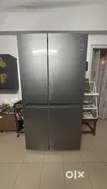 LG 688 L Refrigerator