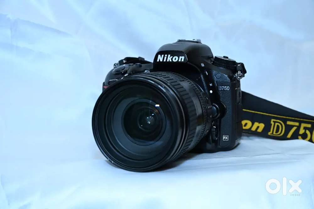 NIKON D750