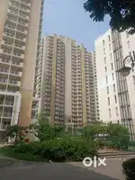 Emmar plam hills society he yaha per sari suvidha he fully furnished h