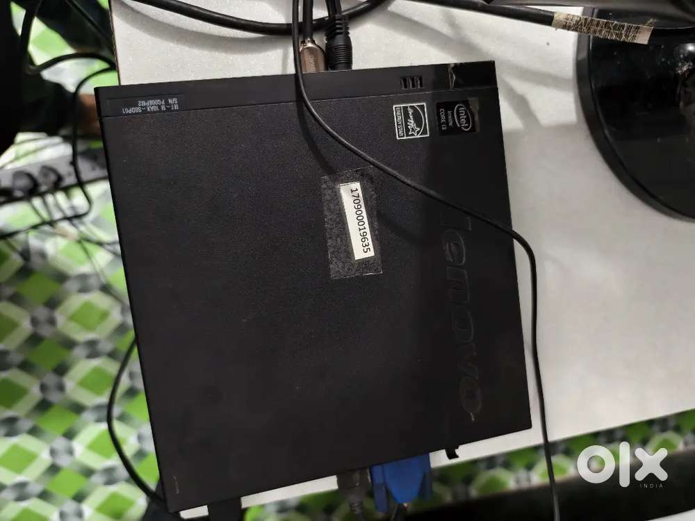 Lenovo mini pc i3 8/500GB