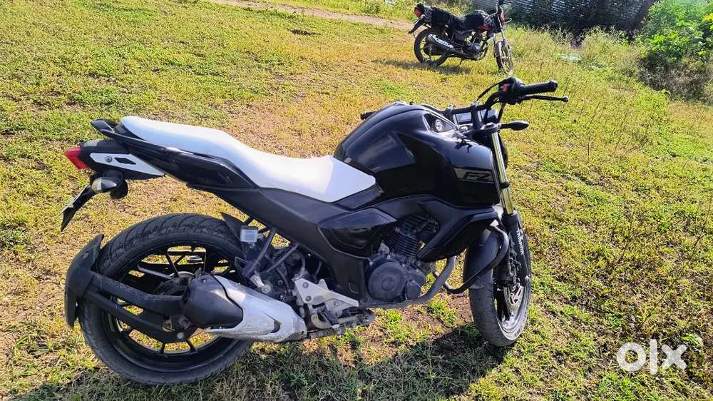 Yamha fz v3 modal