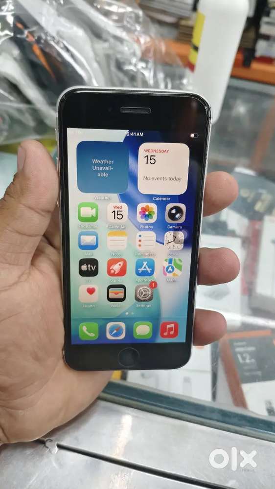 I PHONE SE 2020 TOP LIGHT GAP UNDI ONLY MOBILE AVILABLE