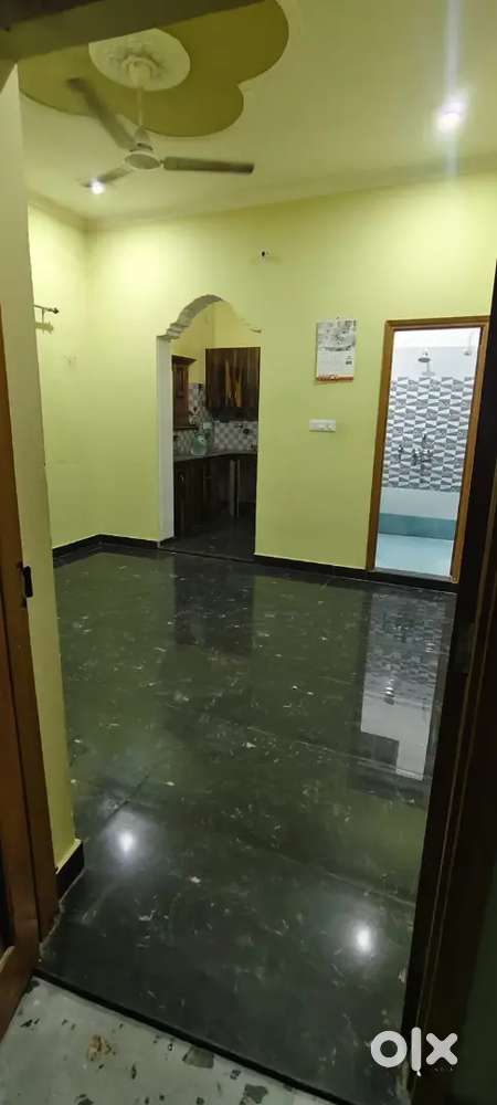 1 room set for rent
