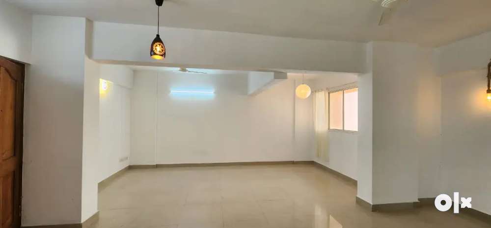 3 BHK Semi Furnished Flat for Sale