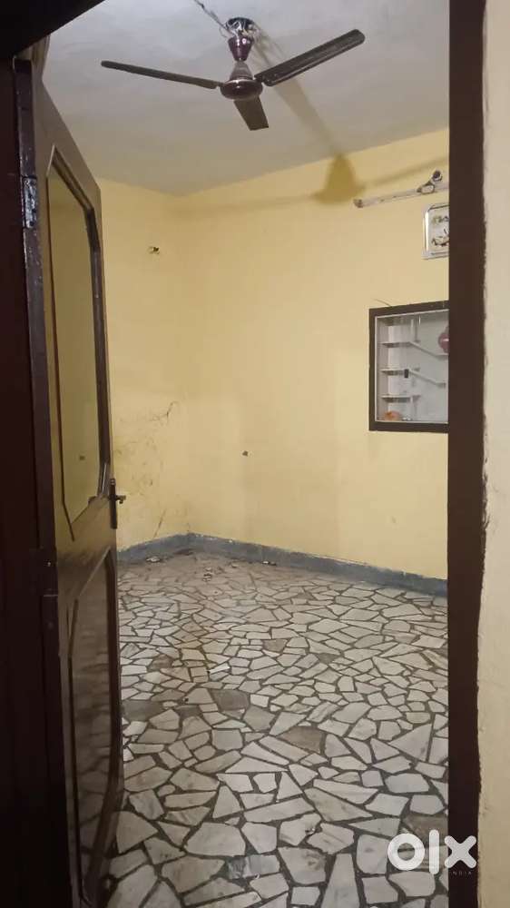 Family ke liye room hai