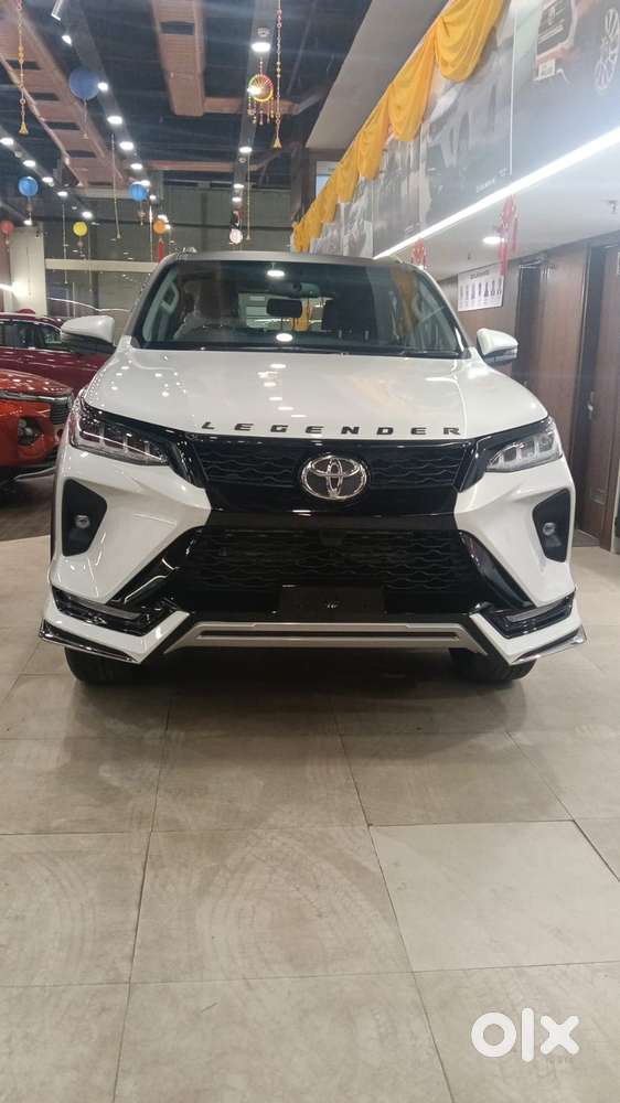 Toyota Fortuner Legender 4X2 AT 2.8, 2025, Diesel