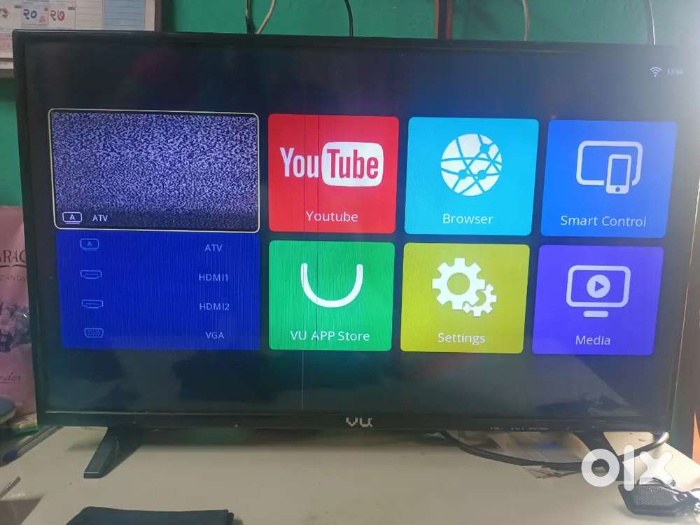 Vu 32 inch smart let tv