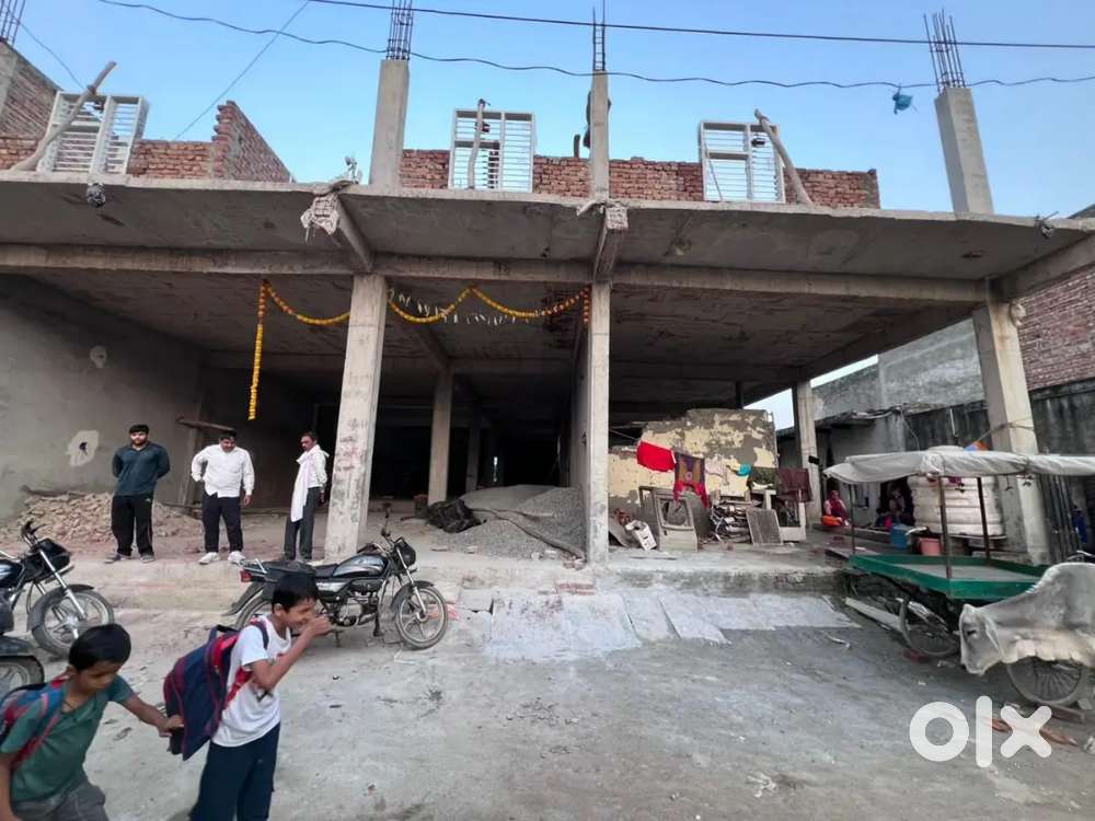 Where house 5000 sqft area with doc best parking space