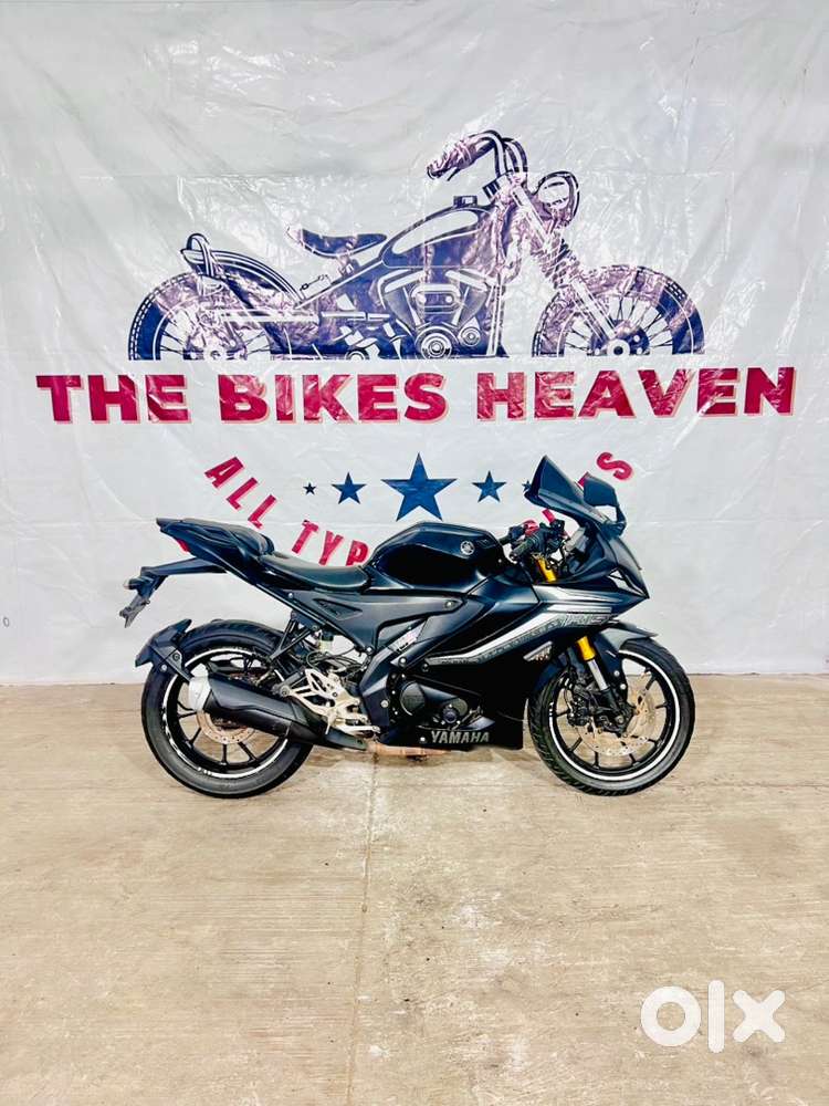 Yamaha R15 V4 Dark edition