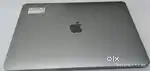 13 Macbook Pro M1 chip 8 gb ram 256 ssd