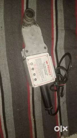 Plastic pipe welding machine