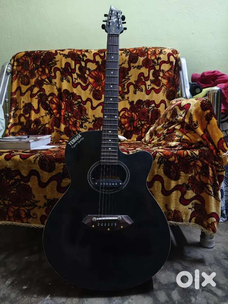 YEMAHA GUITAR