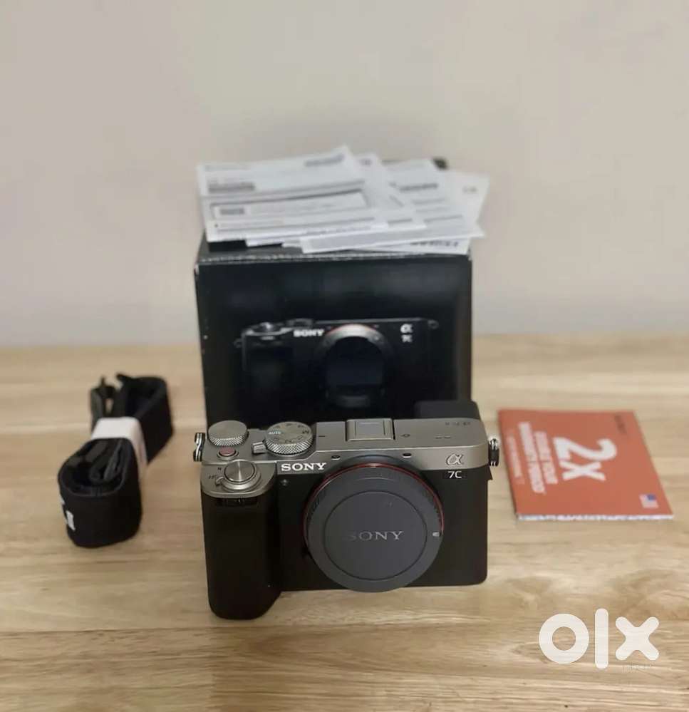 Sony Alpha a7C II 33mp Silver Camera with 1906 Shutter count