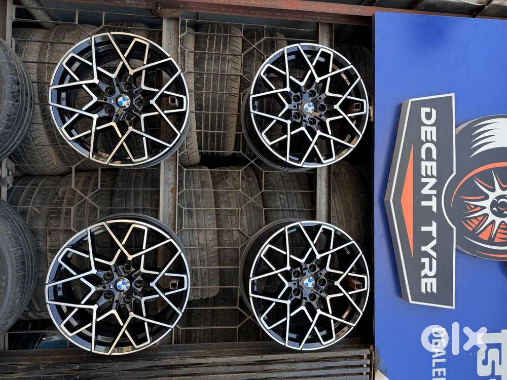 BMW M SPORT ALLOY WHEELS 18 INCHES (VERY GOOD CONDITION)