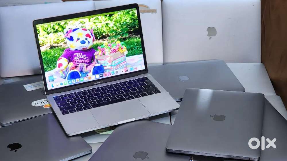 Apple Macbook Pro i5 8gb Ram 256gb Apple SSD 13inch Retina Display