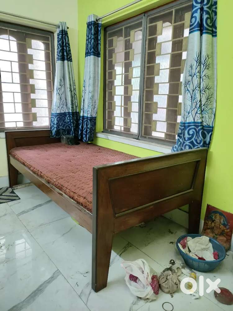 Single bed (4/7 Segun wood), Dressing table, Thakur singhasan