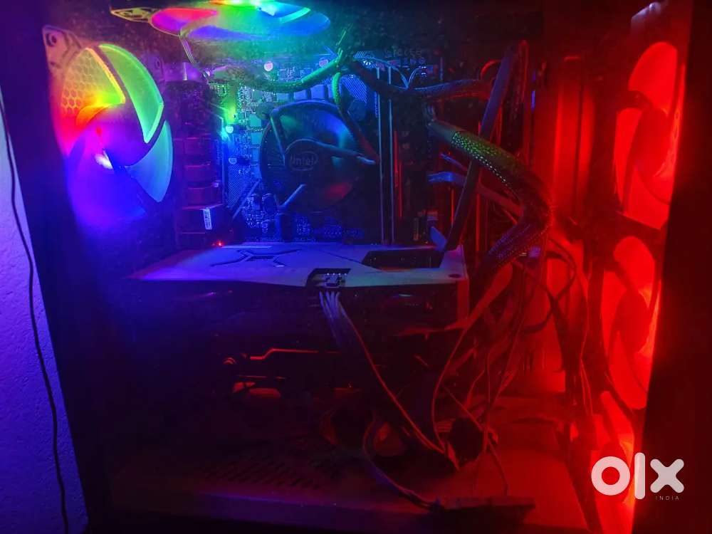 Urgent Sale a Gaming and Graphics designer set up .