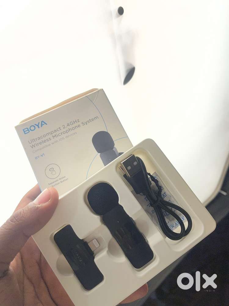 BOYA BY-V1 Wireless Microphone (For iPhone) – Brand New!