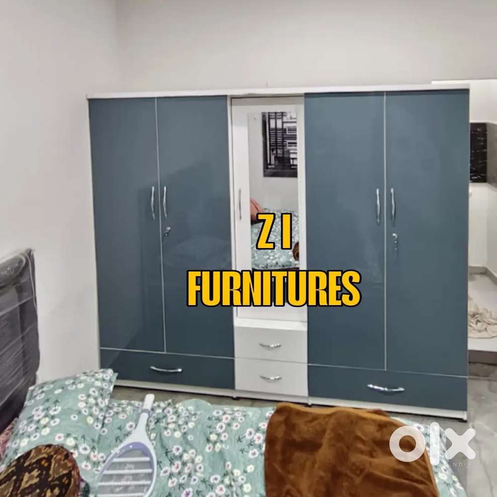 NEW 7 BY 7 ALMIRA WITH DRESING