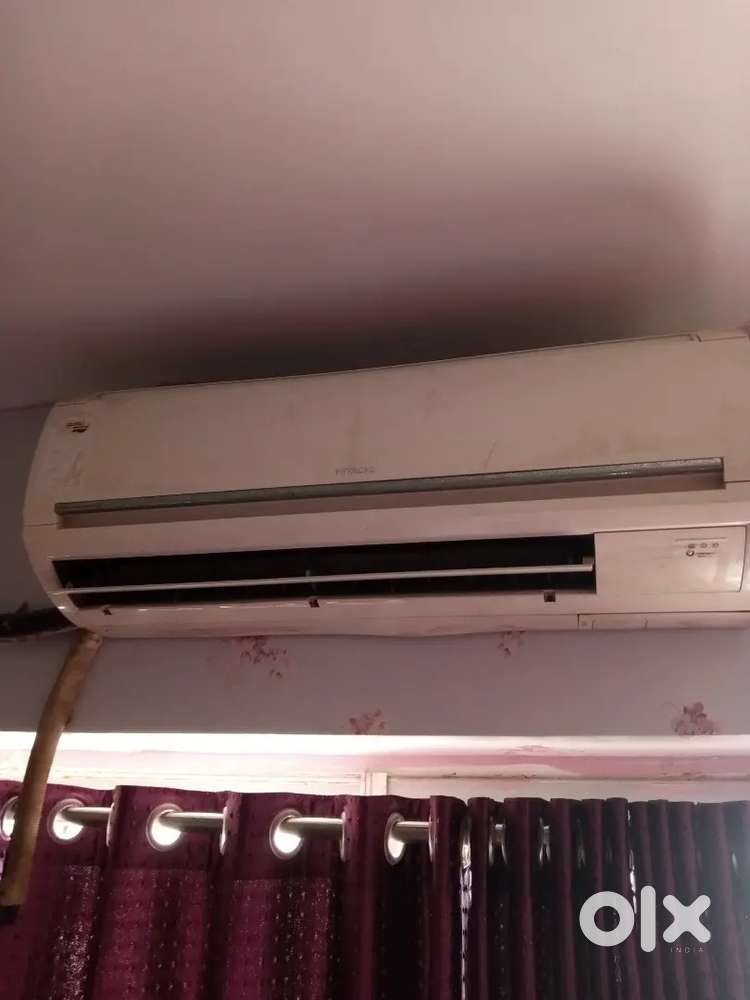 Hitachi split AC 1.5 ton