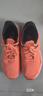 Mens Branded new comfortable Running shoes from Puma..Size 9..