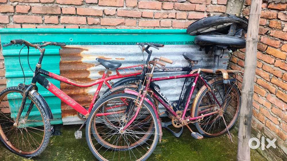 Cycle is good condition but tyre and rim bad condition