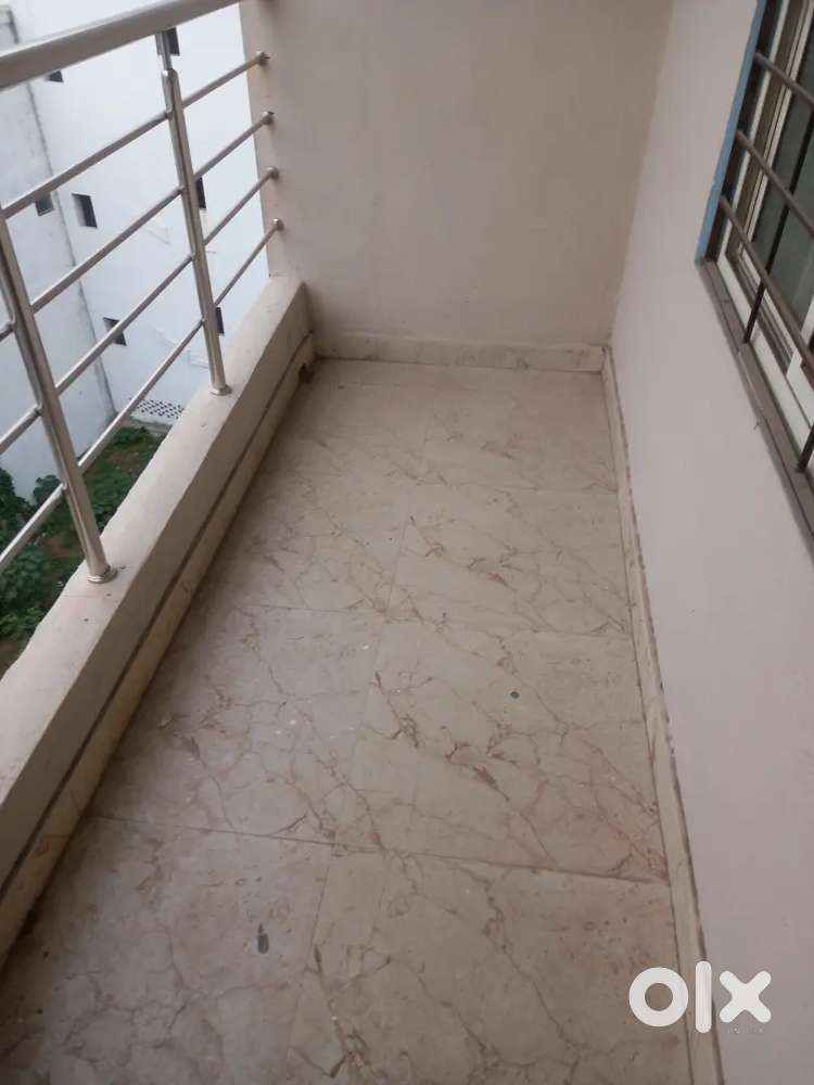 3BHK FLAT FOR RENT AT TOLICHOWKI NEAR ROAD FOR BACHELOR'S AND FAMILIES