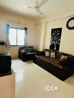 Road-touch FLAT FOR SALE
