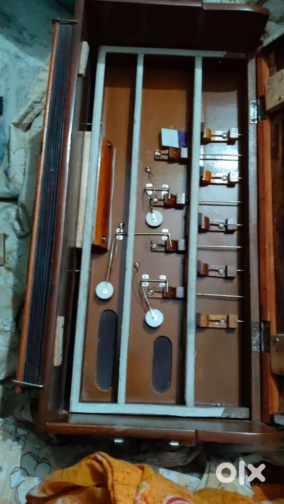 Harmonium. Very nice