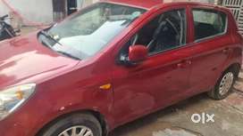 Well maintained i20 for sale .petrol plus cng