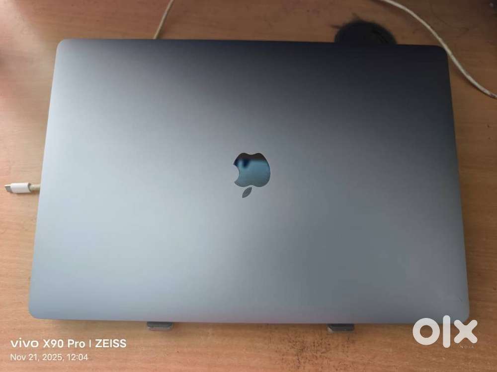 macbook pro 16 inch i9 64 gb ram 512 gb rom 8 gb graphic card