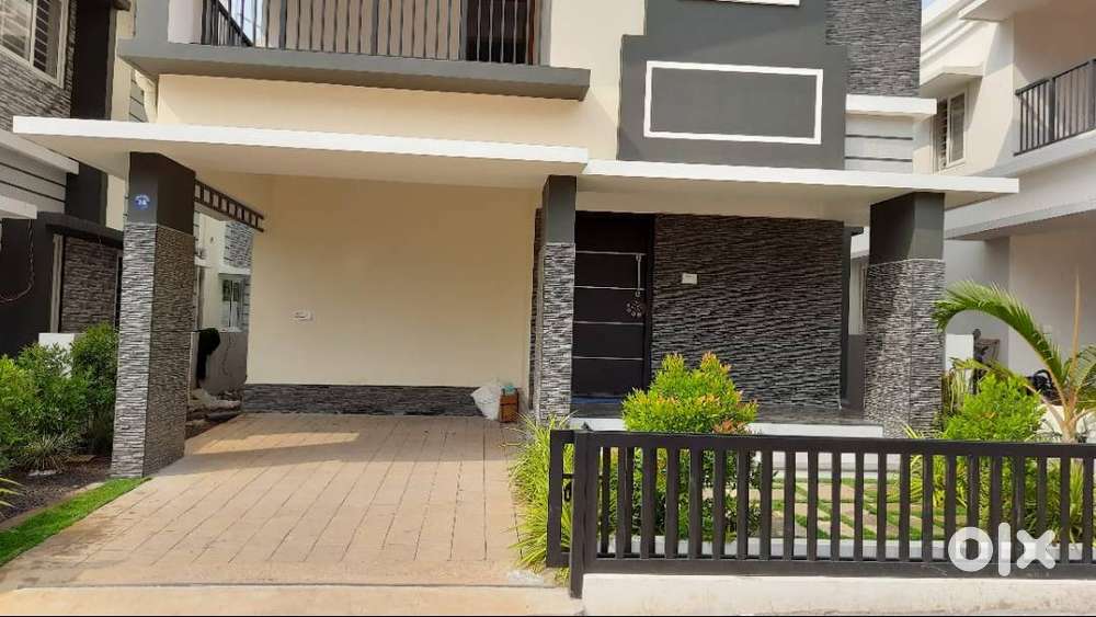 Close to സ്നേഹതീരം കടൽത്തീരം, Premium 4-BHK House for sale in Thrissur