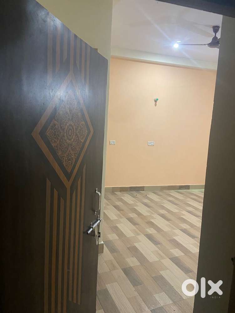 1 RK Available for Rent in Sangam Vihar, South Delhi