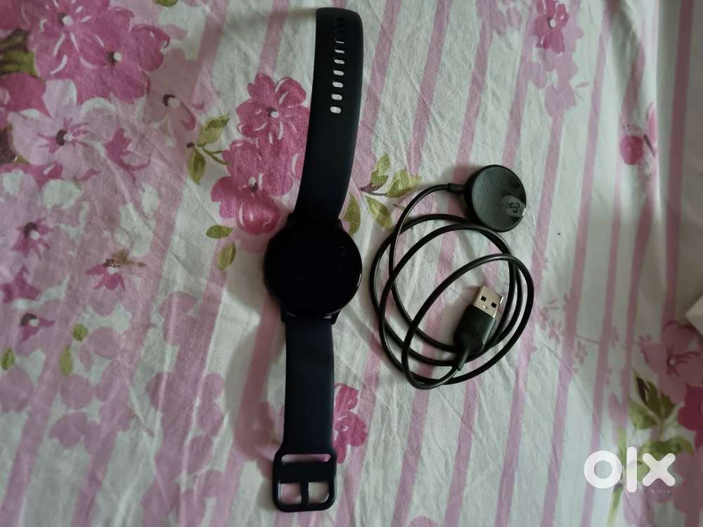 Samsung galaxy watch active 2 in brand new condition for Rs 8000/-