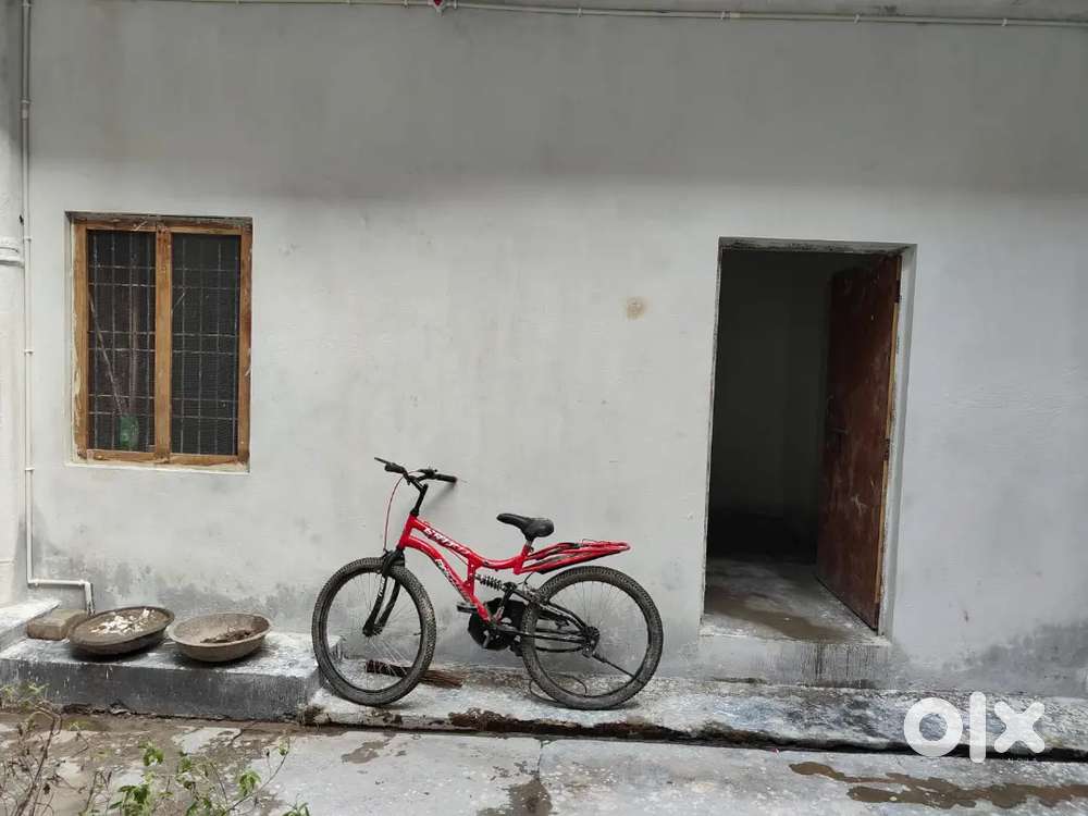 Indipendent room attached bathroom and kitchen biharipur civil lines