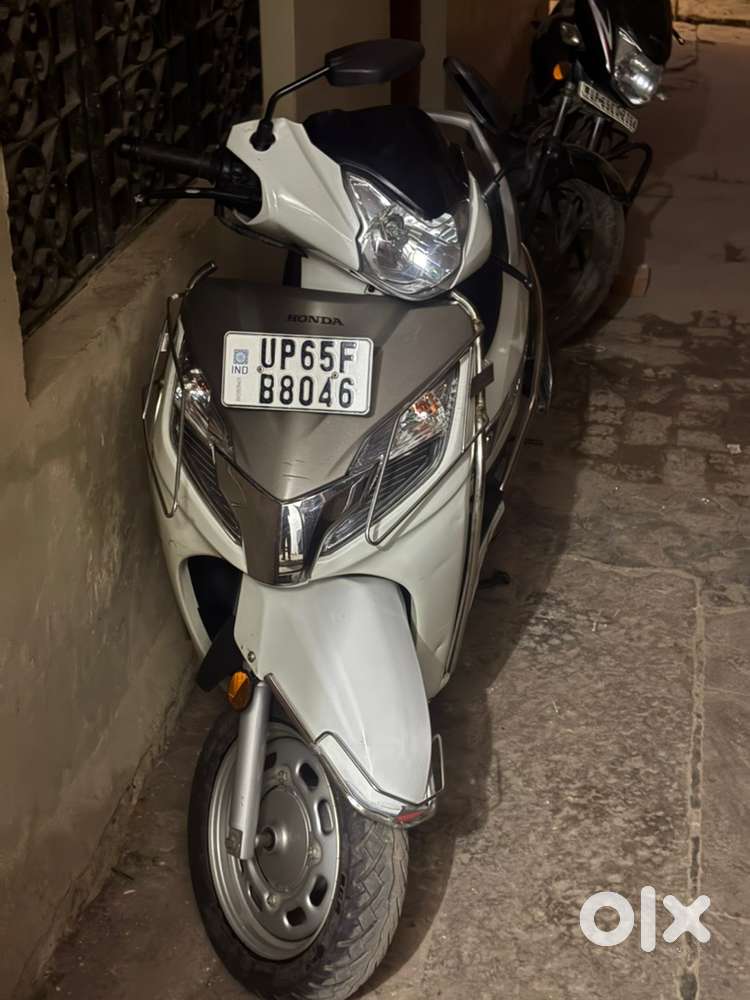 Activa 125 Model-2024 10k chali hai