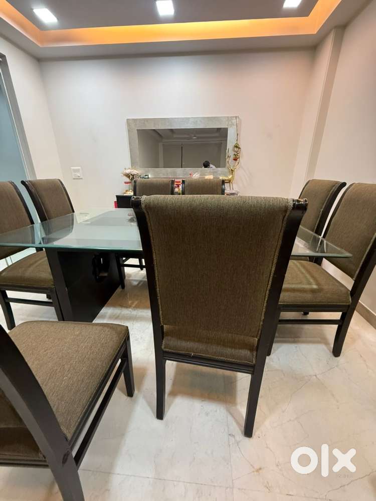 8 seater Dining table
