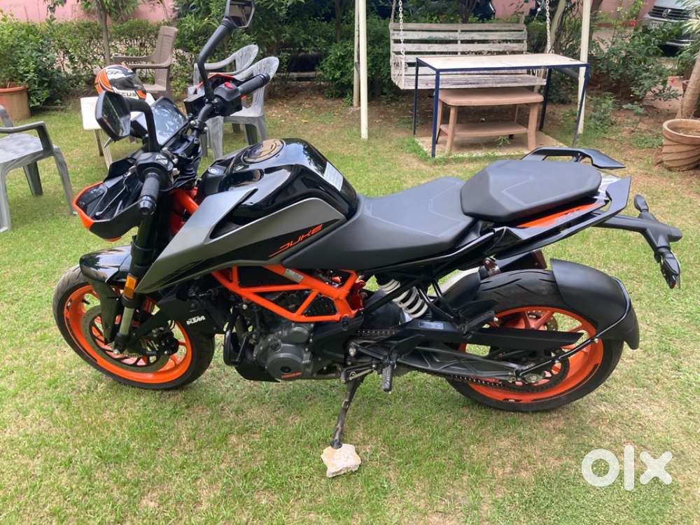 KTM DUKE 390 BS6 ABS.