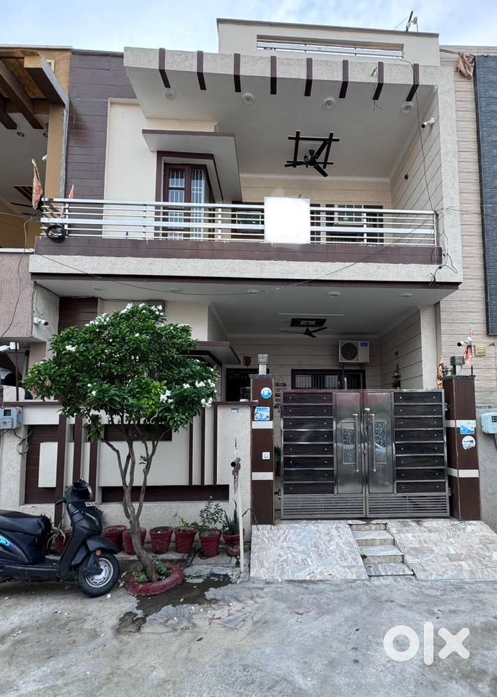 Kothi for sale in Maharaja Garden