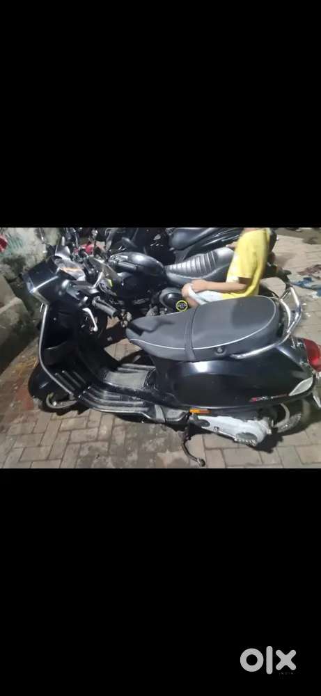 Vespa sxl 125